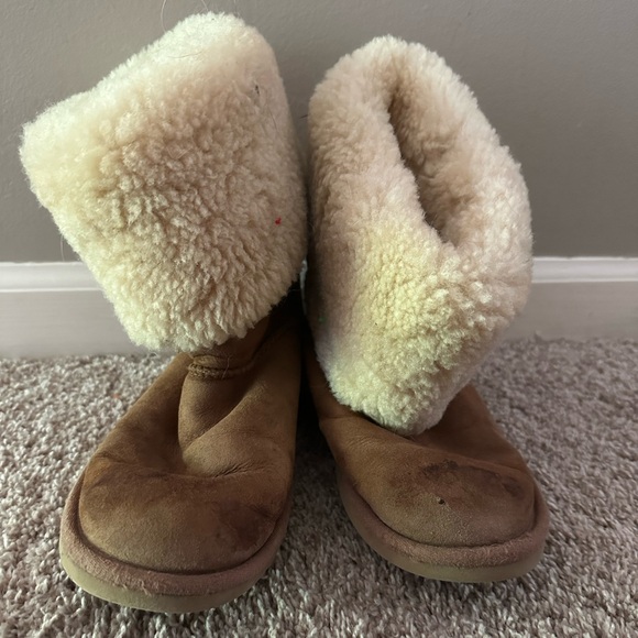UGG boots size 7 - Picture 3 of 12